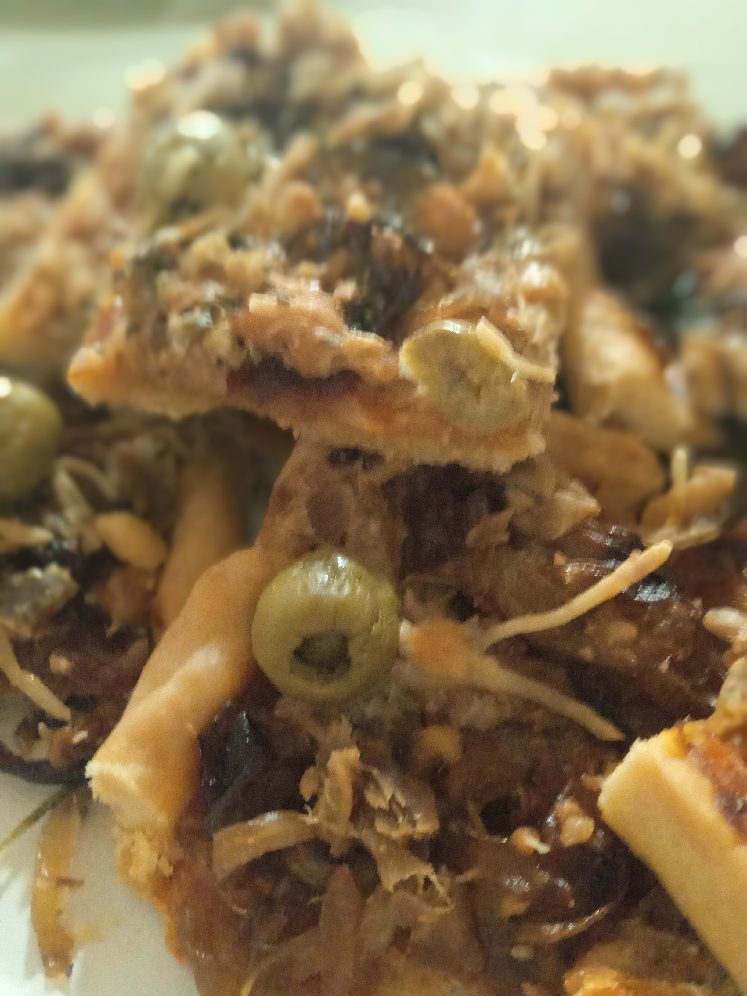 COCA DE ATUN O FALSA PIZZA