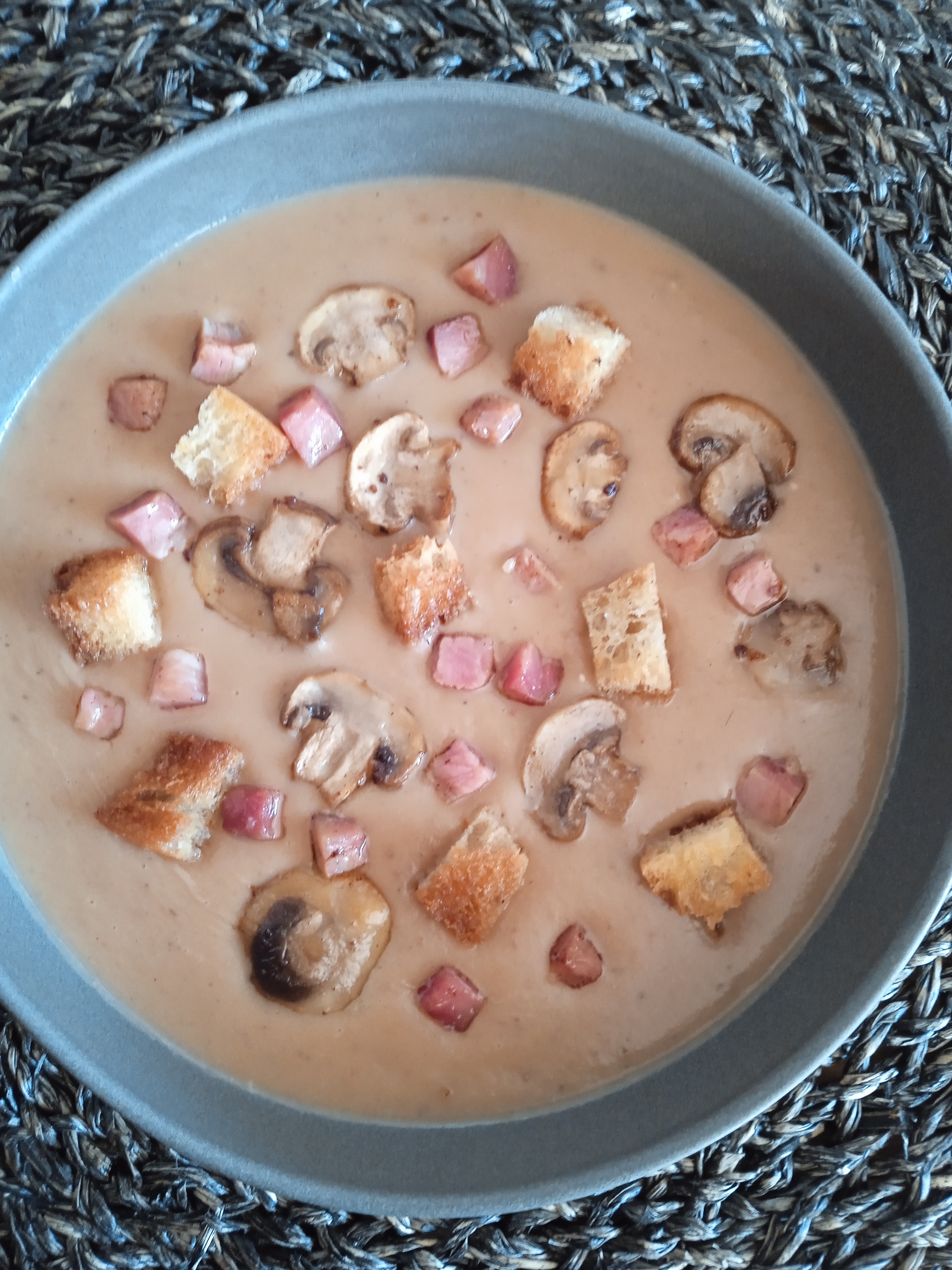 Crema de castañas y setas.